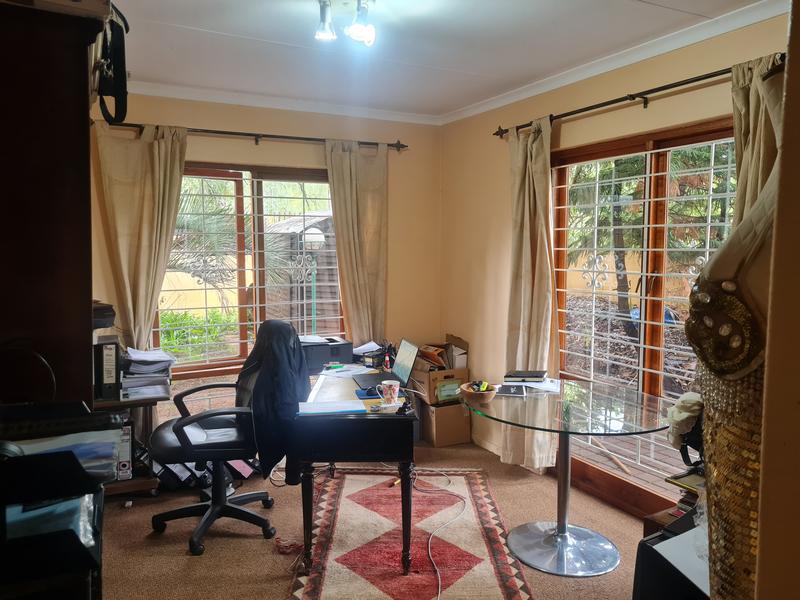 To Let 4 Bedroom Property for Rent in Westdene Gauteng