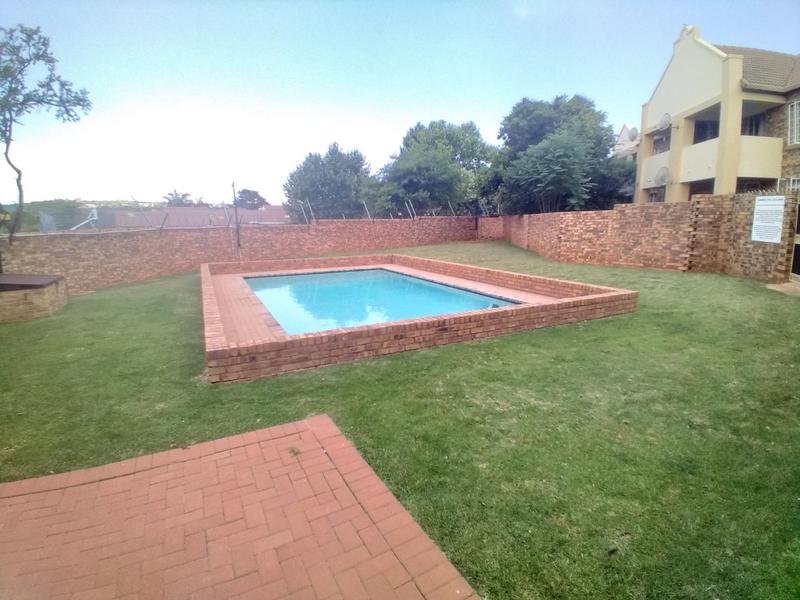 To Let 2 Bedroom Property for Rent in Olympus Gauteng