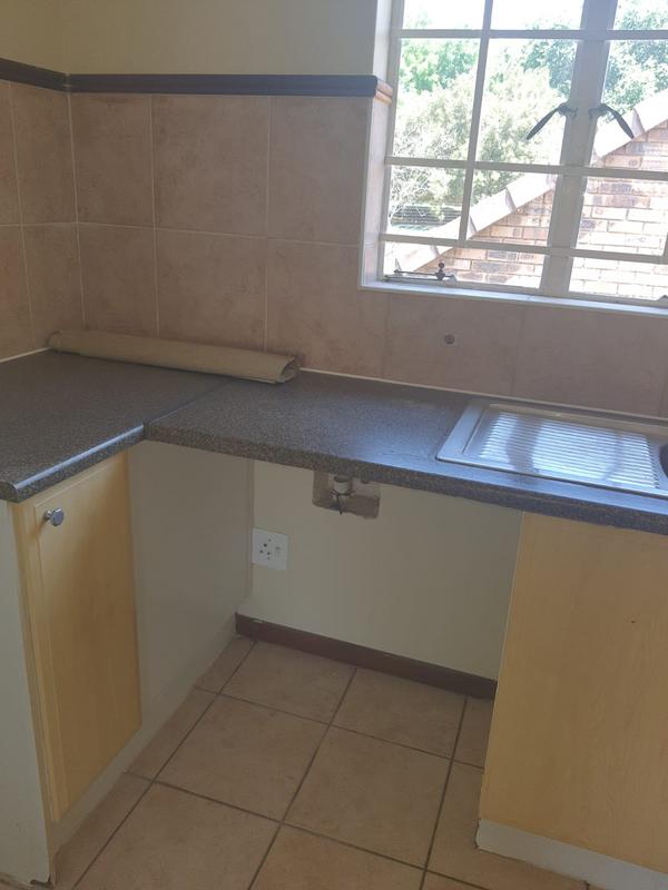 To Let 2 Bedroom Property for Rent in Olympus Gauteng