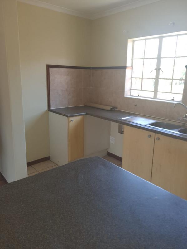 To Let 2 Bedroom Property for Rent in Olympus Gauteng