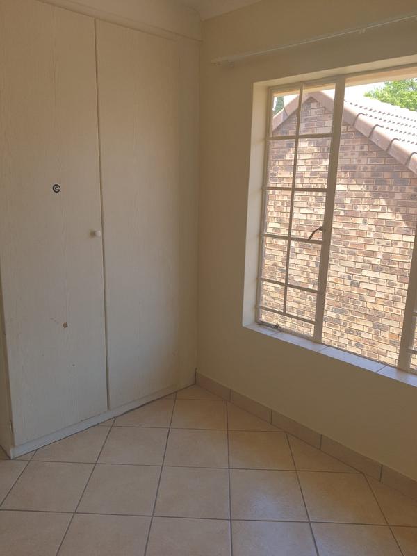 To Let 2 Bedroom Property for Rent in Olympus Gauteng