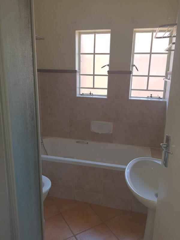 To Let 2 Bedroom Property for Rent in Olympus Gauteng