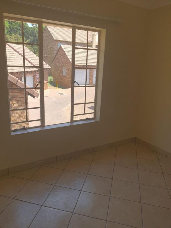 To Let 2 Bedroom Property for Rent in Olympus Gauteng