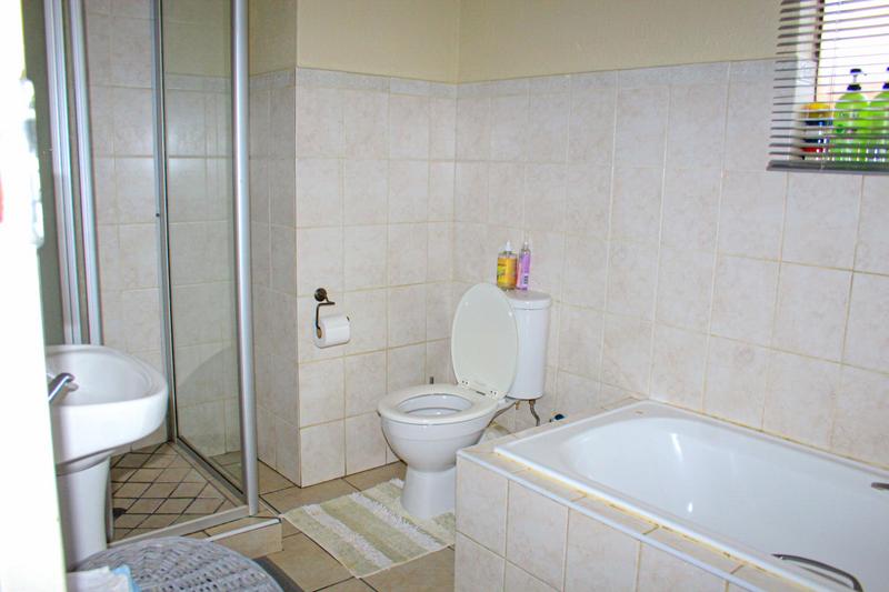 2 Bedroom Property for Sale in Halfway Gardens Gauteng