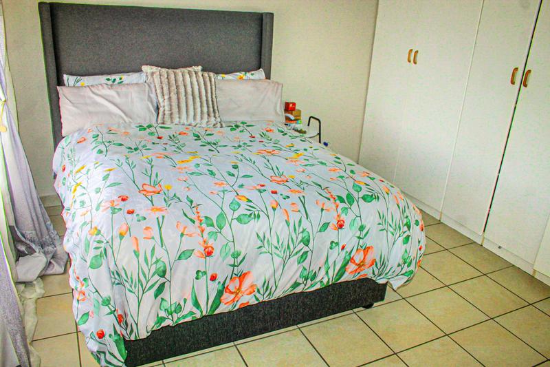 2 Bedroom Property for Sale in Erand Gardens Gauteng