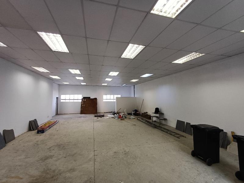 To Let commercial Property for Rent in Die Hoewes Gauteng