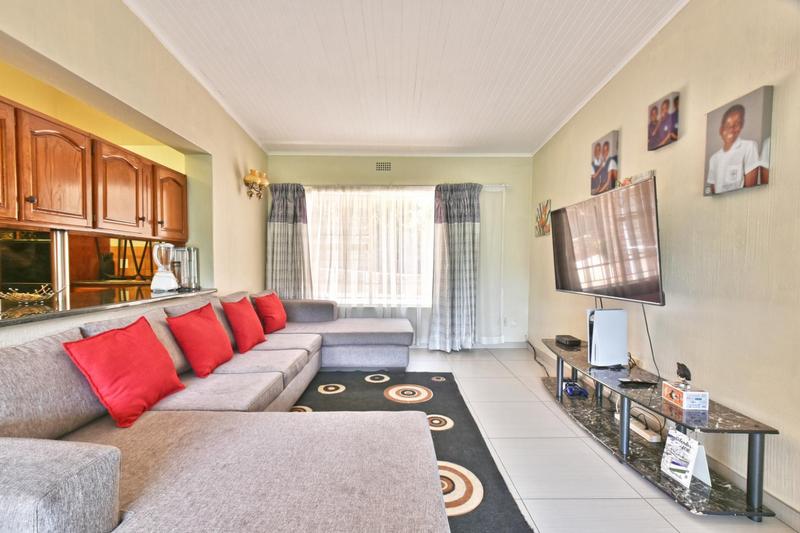 4 Bedroom Property for Sale in Glenvista Gauteng