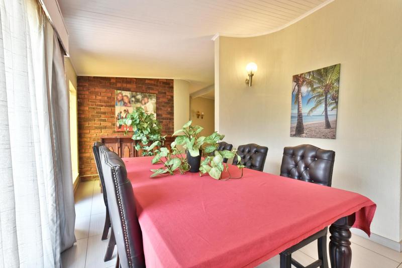 4 Bedroom Property for Sale in Glenvista Gauteng