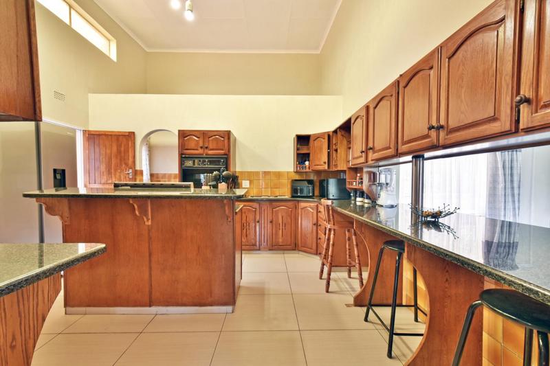 4 Bedroom Property for Sale in Glenvista Gauteng