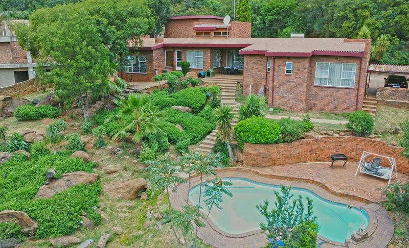 4 Bedroom Property for Sale in Glenvista Gauteng