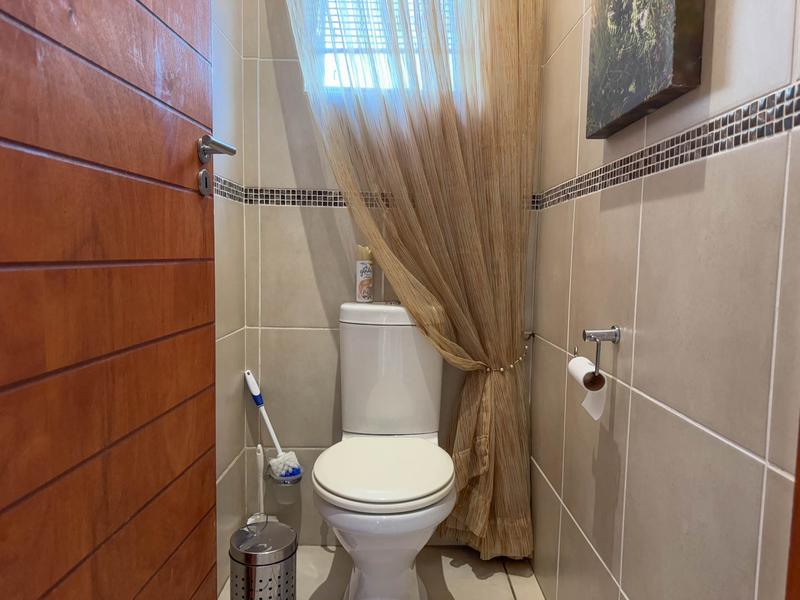 4 Bedroom Property for Sale in Midstream Hill Gauteng