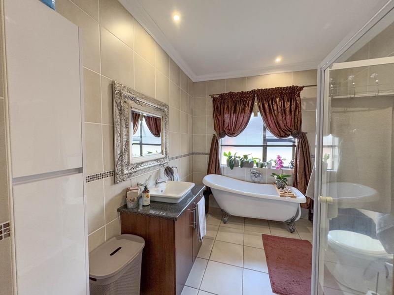 4 Bedroom Property for Sale in Midstream Hill Gauteng