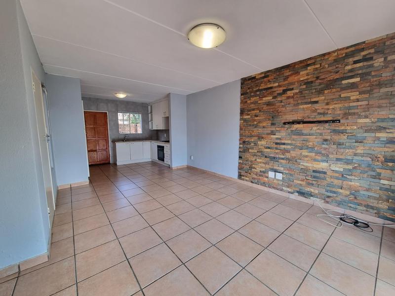 2 Bedroom Property for Sale in Wilgeheuwel Gauteng