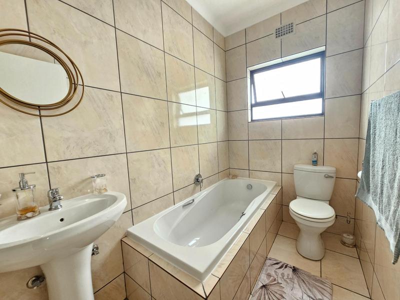 3 Bedroom Property for Sale in Witpoortjie Gauteng