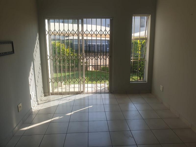 To Let 2 Bedroom Property for Rent in Northcliff Gauteng