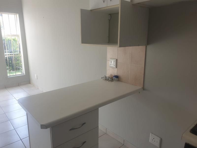 To Let 2 Bedroom Property for Rent in Northcliff Gauteng