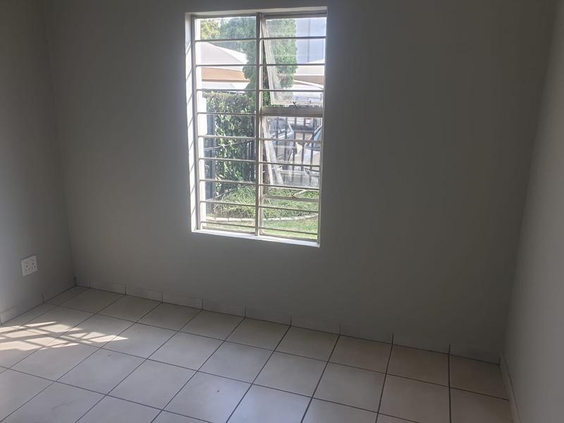 To Let 2 Bedroom Property for Rent in Northcliff Gauteng