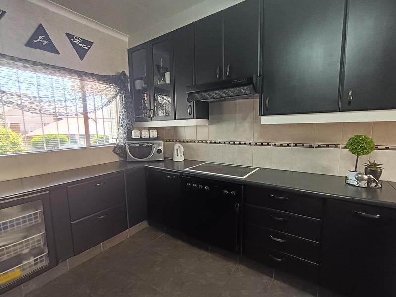 3 Bedroom Property for Sale in Symhurst Gauteng