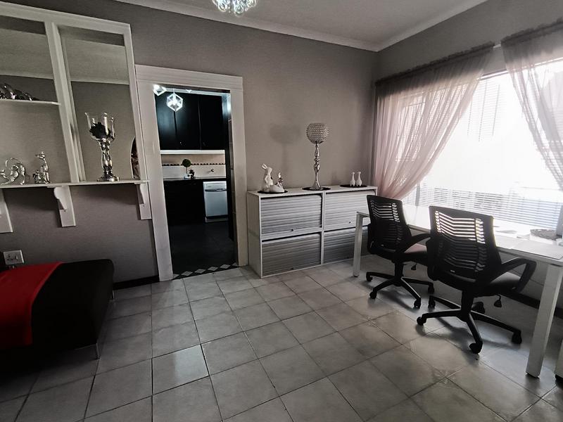 3 Bedroom Property for Sale in Symhurst Gauteng