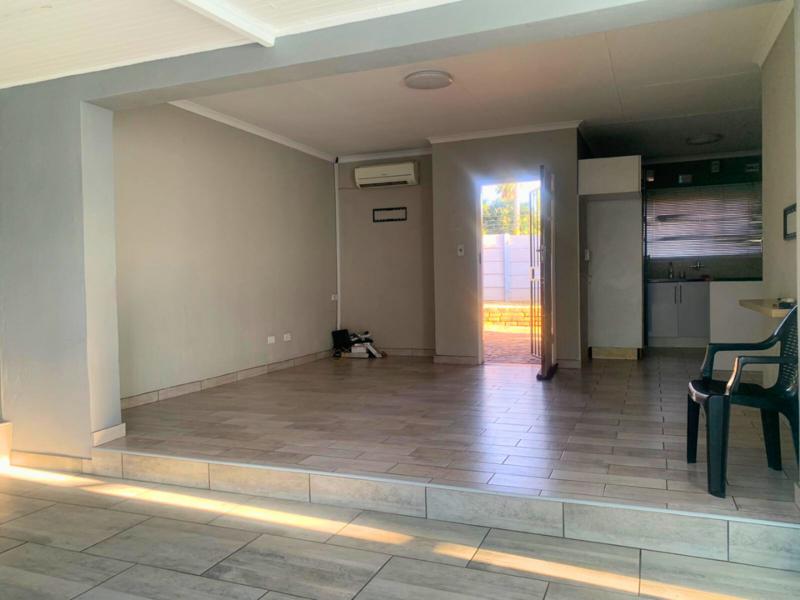 To Let 2 Bedroom Property for Rent in Glen Marais Gauteng