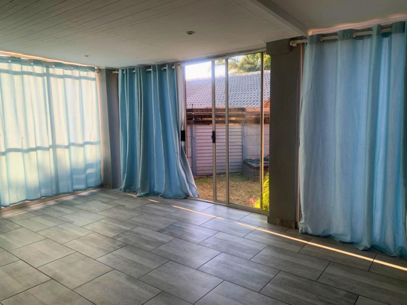 To Let 2 Bedroom Property for Rent in Glen Marais Gauteng