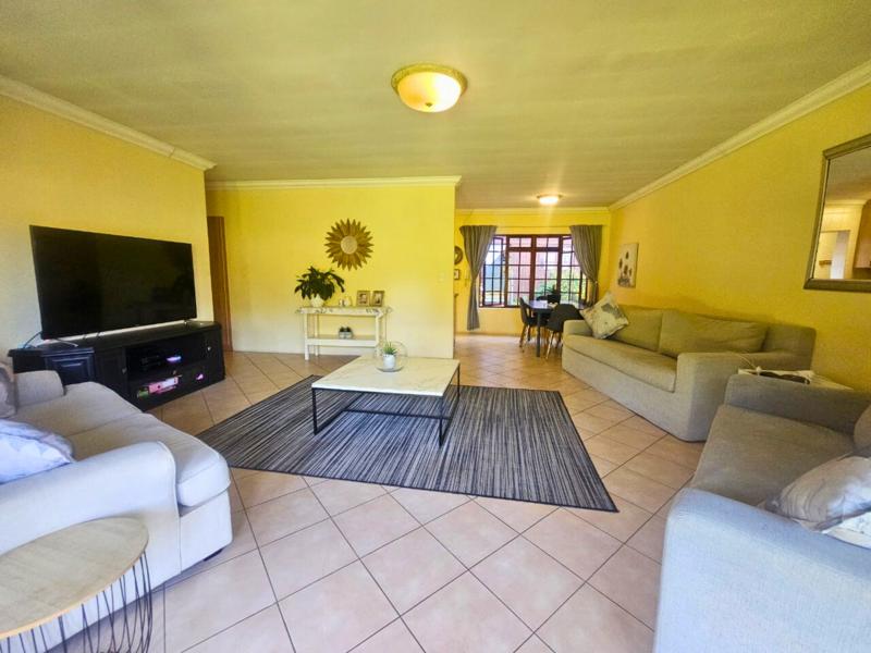 5 Bedroom Property for Sale in Glen Marais Gauteng