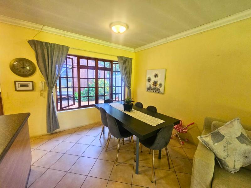 5 Bedroom Property for Sale in Glen Marais Gauteng