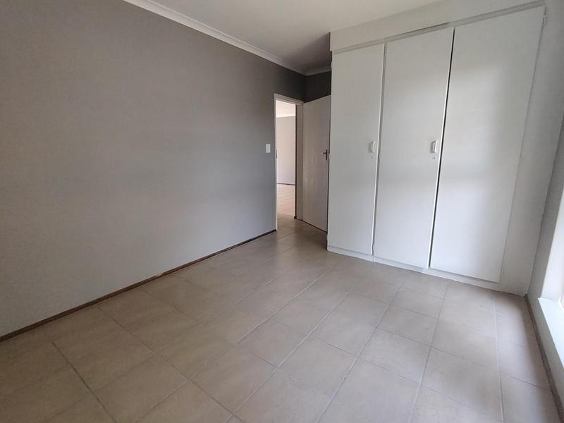 To Let 2 Bedroom Property for Rent in Die Hoewes Gauteng