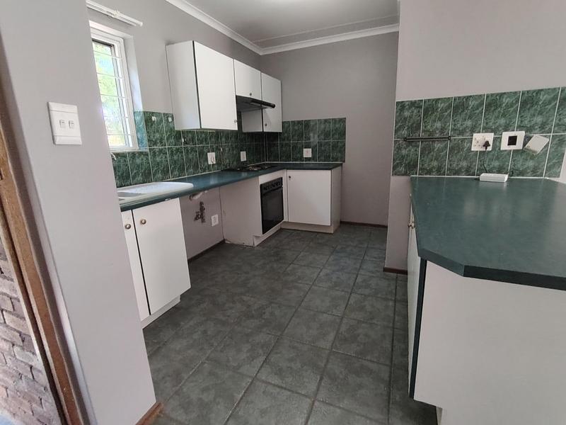 To Let 2 Bedroom Property for Rent in Die Hoewes Gauteng