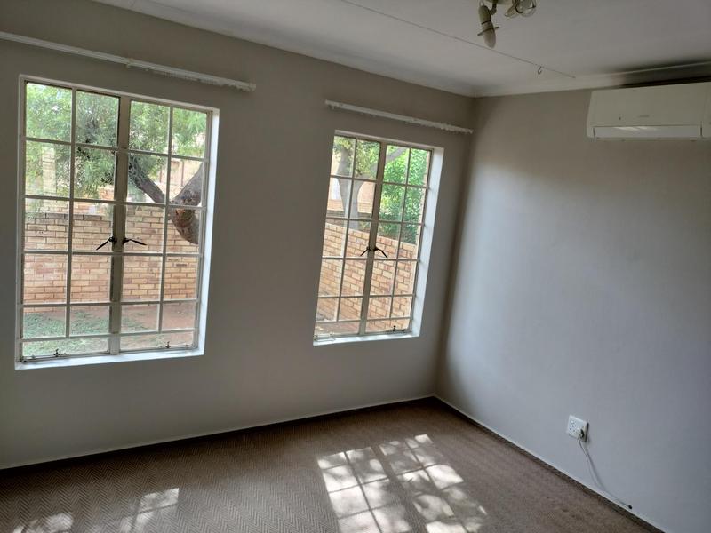 3 Bedroom Property for Sale in Kosmosdal Gauteng