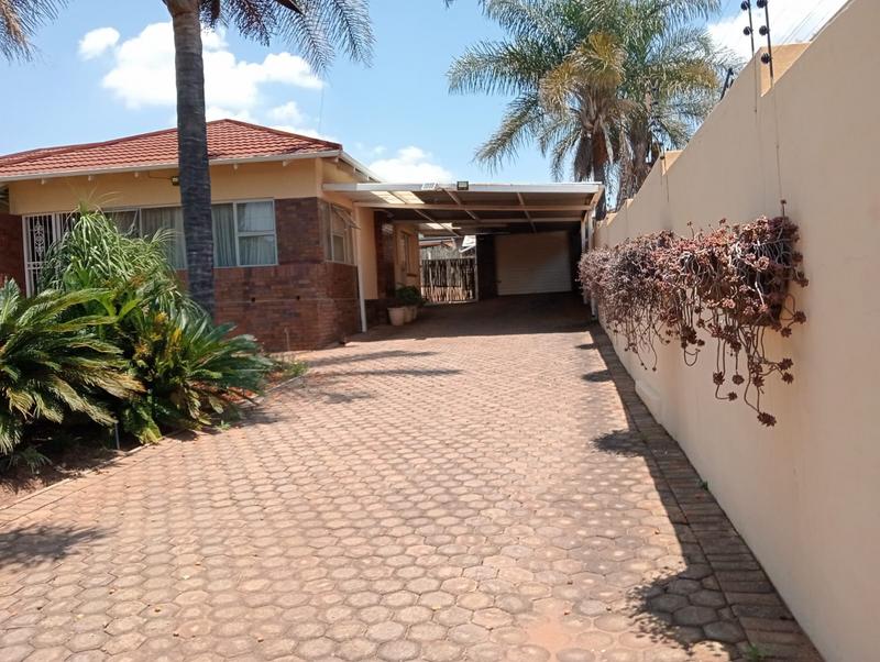 3 Bedroom Property for Sale in Wentworth Park Gauteng