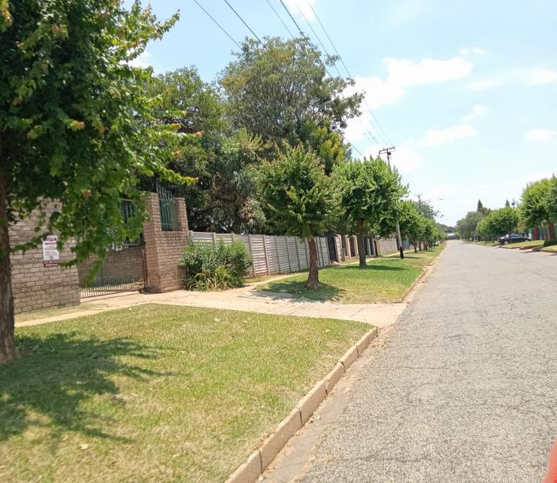 3 Bedroom Property for Sale in Wentworth Park Gauteng