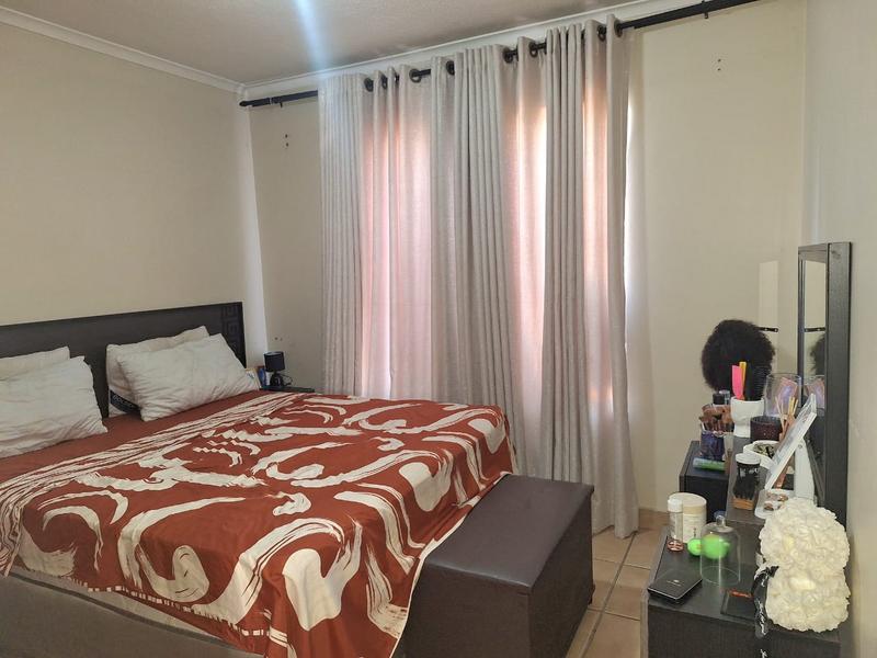 To Let 2 Bedroom Property for Rent in Meredale Gauteng