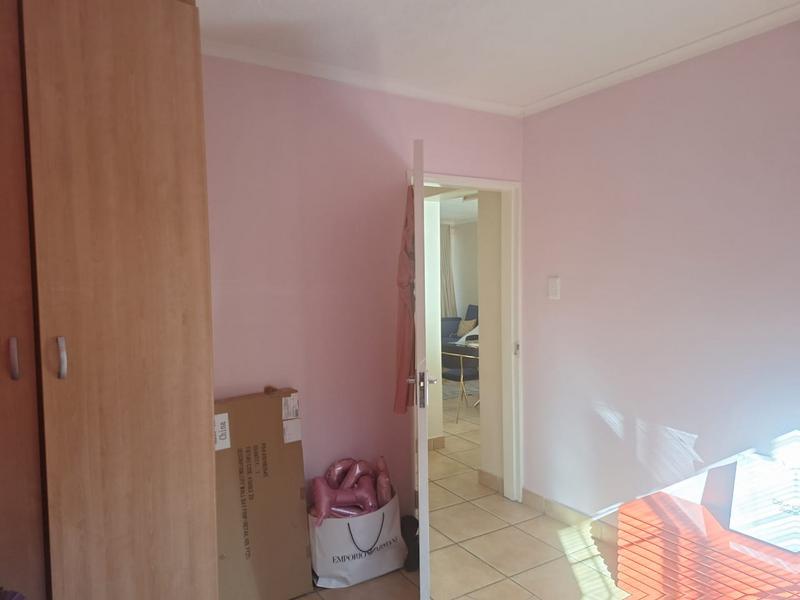 To Let 2 Bedroom Property for Rent in Meredale Gauteng