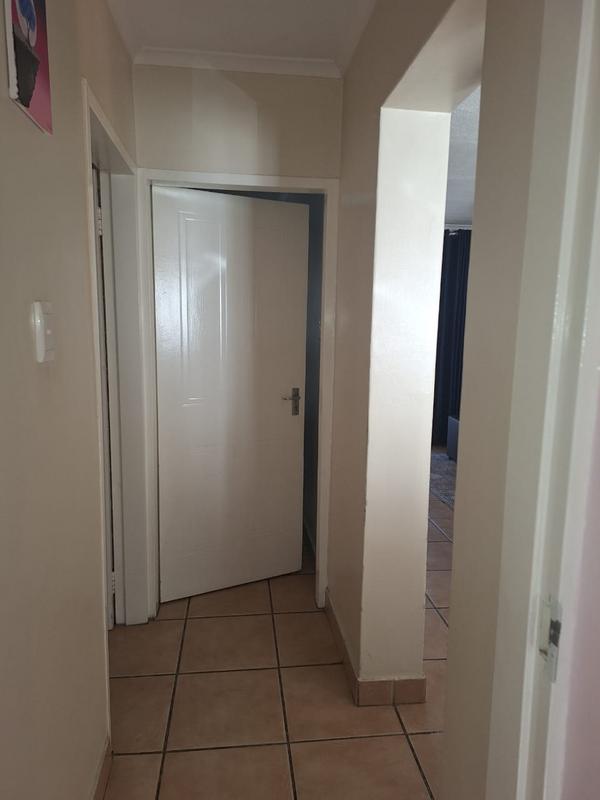 To Let 2 Bedroom Property for Rent in Meredale Gauteng