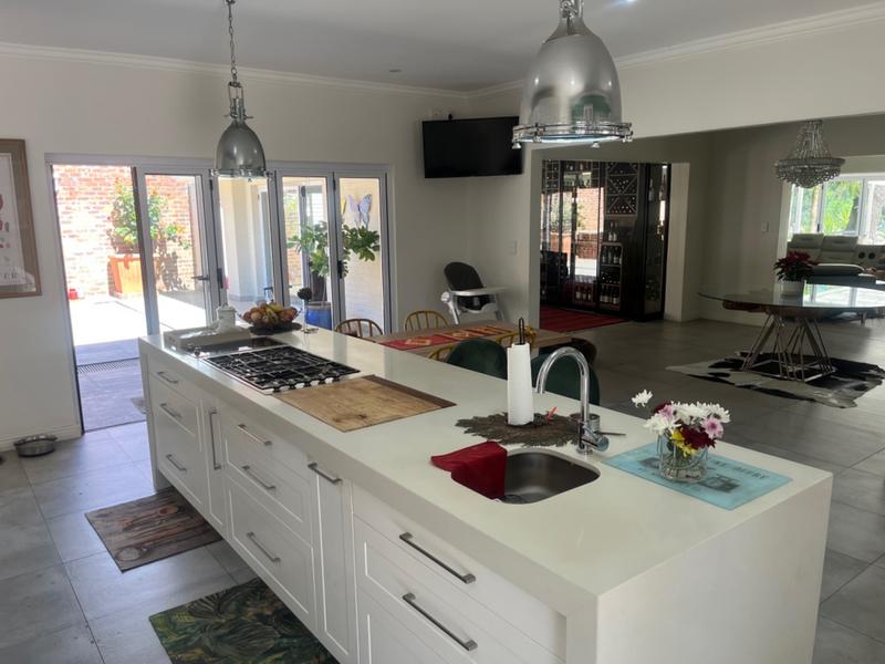 To Let 4 Bedroom Property for Rent in Waterkloof Ridge Gauteng