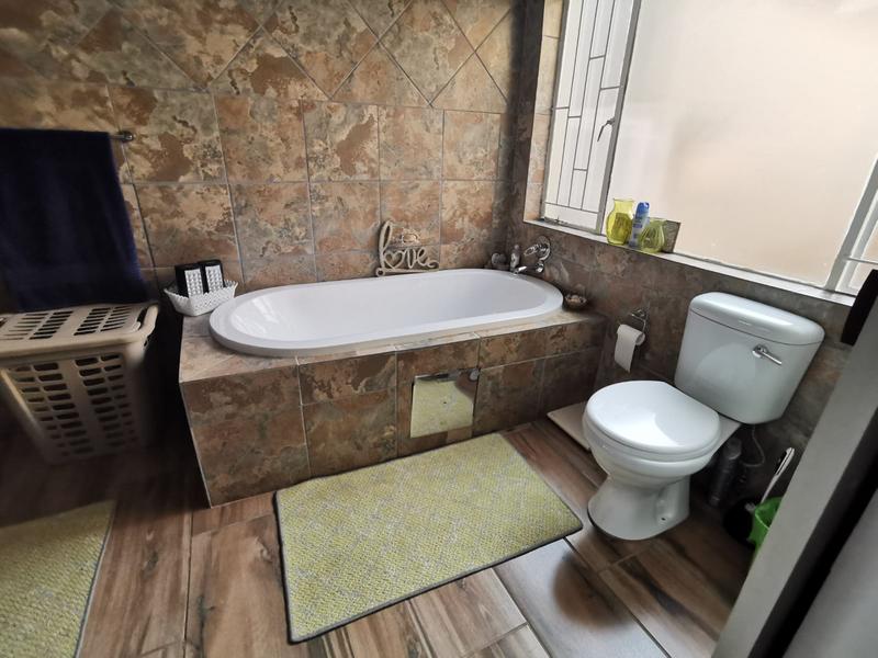 To Let 4 Bedroom Property for Rent in Wonderboom South Gauteng