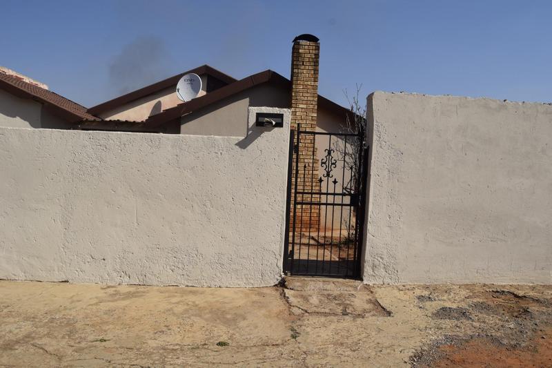 To Let 3 Bedroom Property for Rent in Dobsonville Ext 3 Gauteng