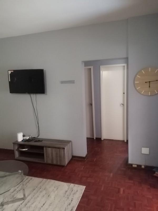 To Let 4 Bedroom Property for Rent in Braamfontein Gauteng