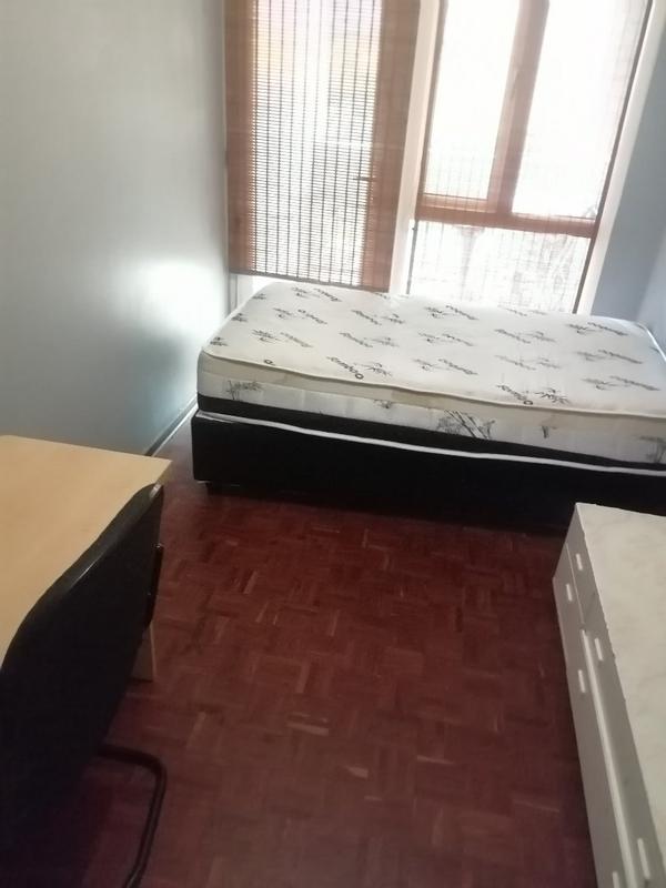 To Let 4 Bedroom Property for Rent in Braamfontein Gauteng