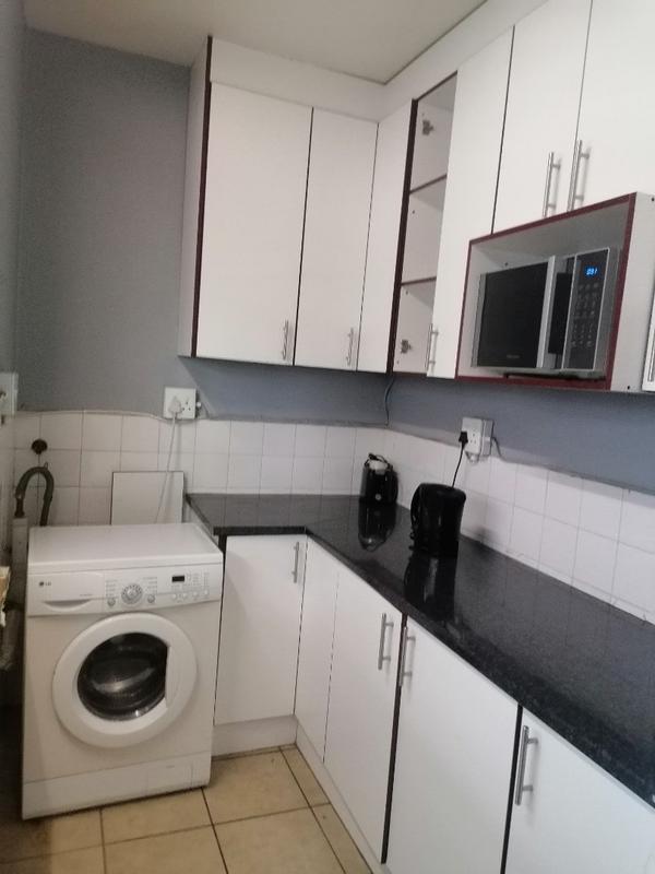 To Let 4 Bedroom Property for Rent in Braamfontein Gauteng