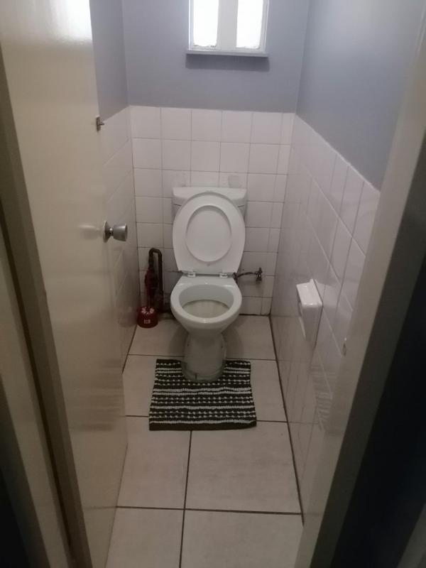 To Let 4 Bedroom Property for Rent in Braamfontein Gauteng