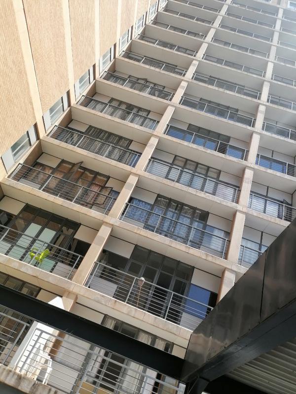 To Let 1 Bedroom Property for Rent in Braamfontein Gauteng