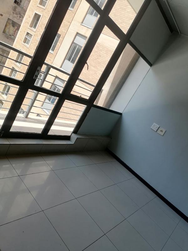 To Let 1 Bedroom Property for Rent in Braamfontein Gauteng