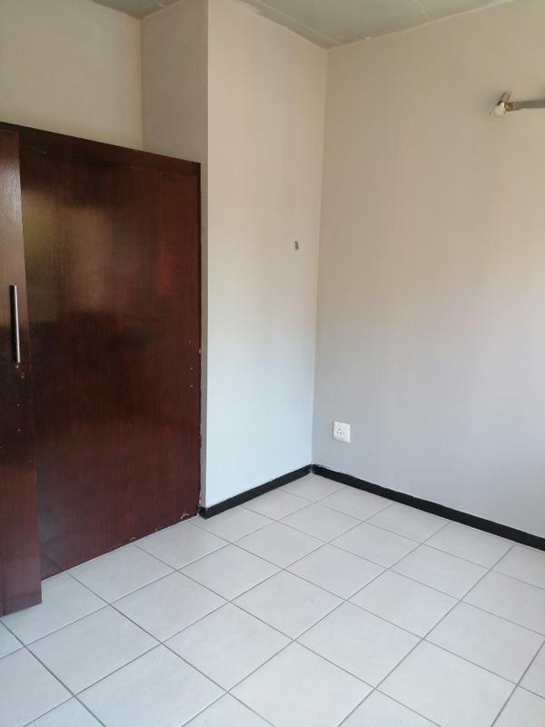 To Let 1 Bedroom Property for Rent in Braamfontein Gauteng