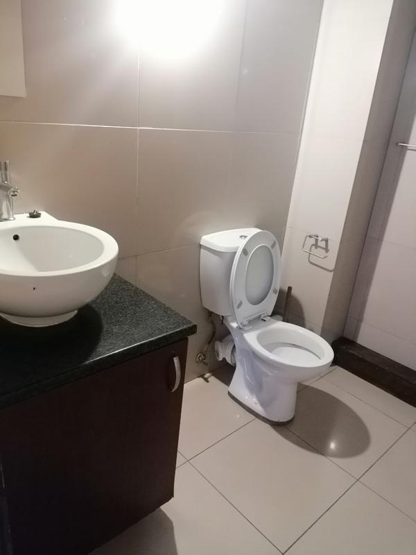 To Let 1 Bedroom Property for Rent in Braamfontein Gauteng