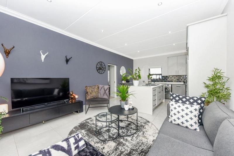 To Let 2 Bedroom Property for Rent in Bryanston Gauteng
