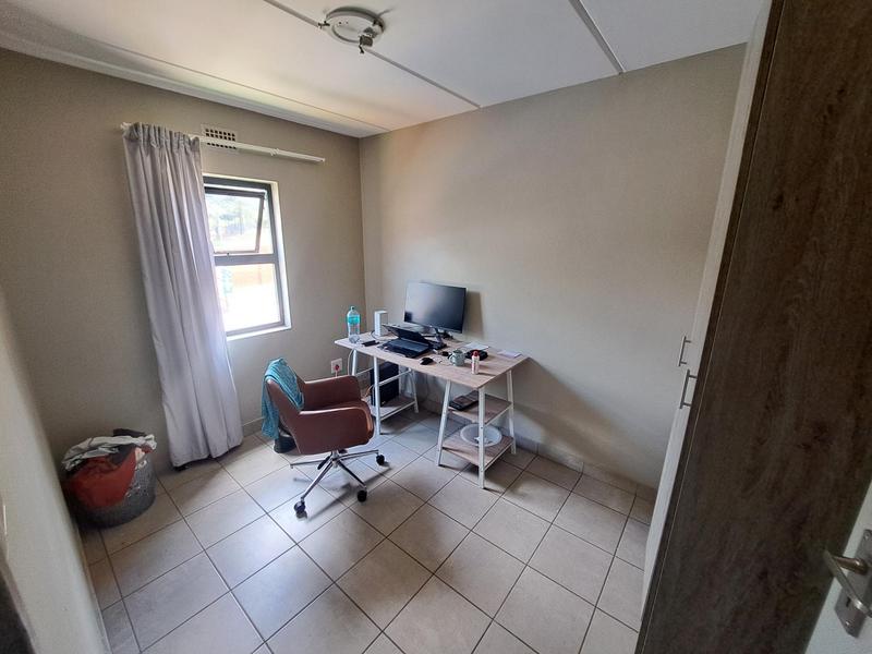 2 Bedroom Property for Sale in La Montagne Gauteng