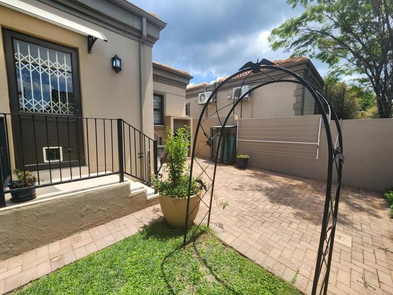 To Let 4 Bedroom Property for Rent in Beverley Gardens Gauteng