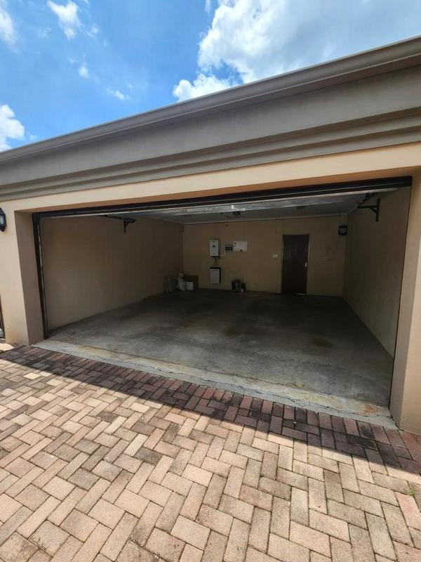 To Let 4 Bedroom Property for Rent in Beverley Gardens Gauteng